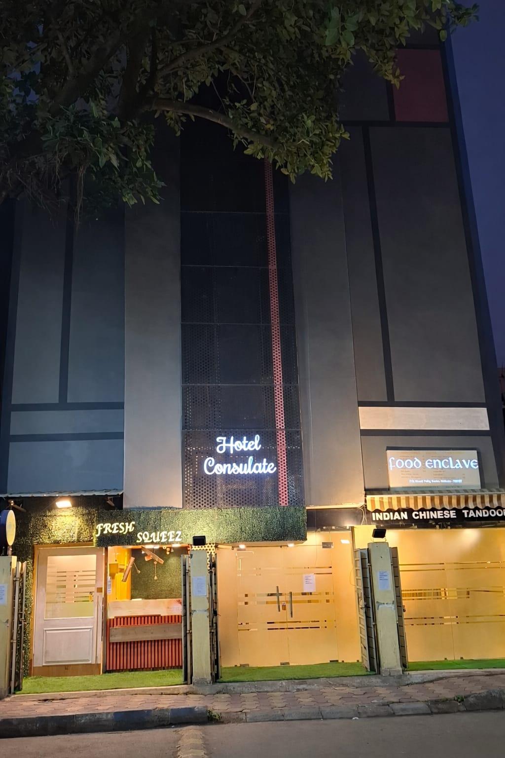 HOTEL CONSULATE – photo 1