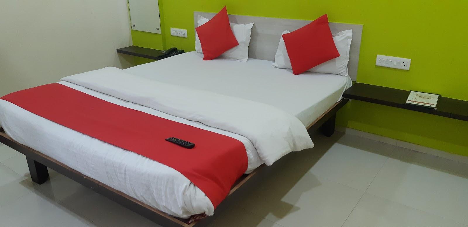 Hotel Om Executive – photo 2