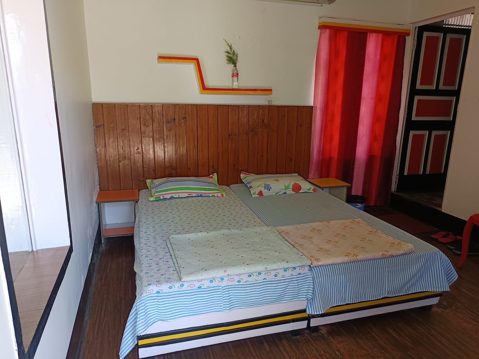 Sunrise Tourist Home – photo 4