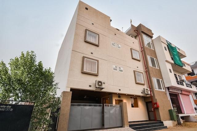 OYO 64786 Hotel Relax – photo 1