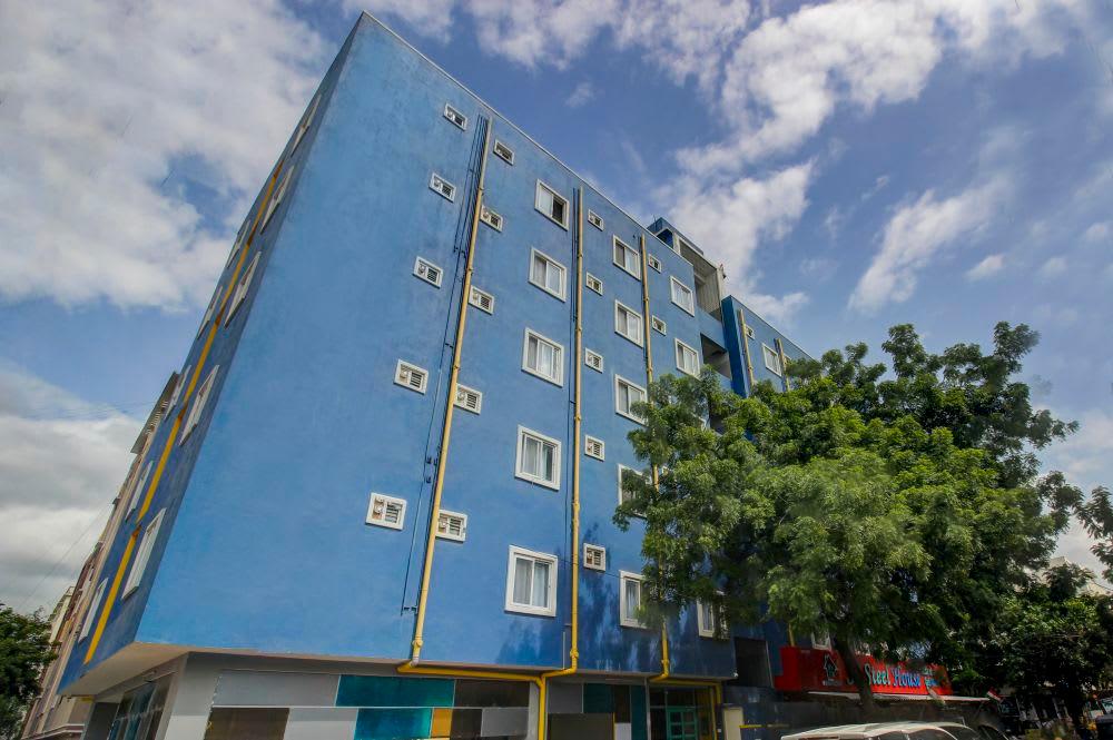 Stanza Living Bagan House | Mens PG in Kukatpally – photo 1