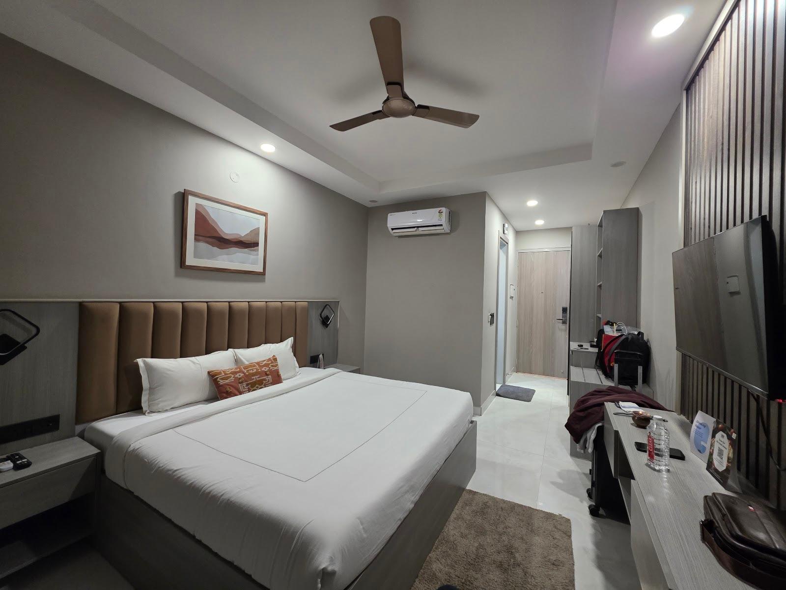 StayVista Residences near Cyber City Hub - Gym & Air Purifier – photo 2