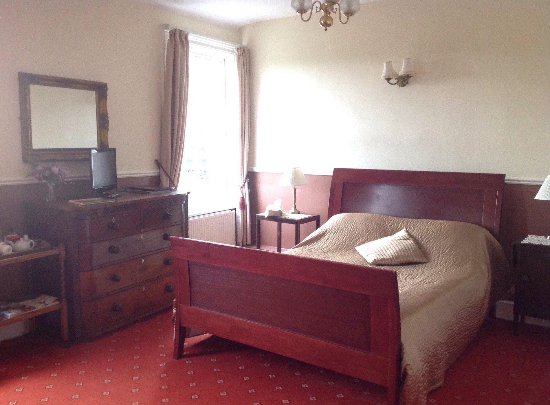 Crescent Lodge – photo 3