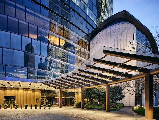 J Hotel, Shanghai Tower