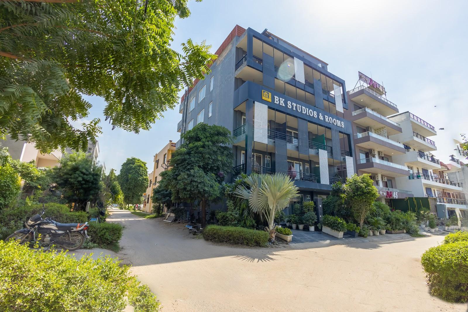 HOTEL BK STUDIOS & ROOMS – photo 1