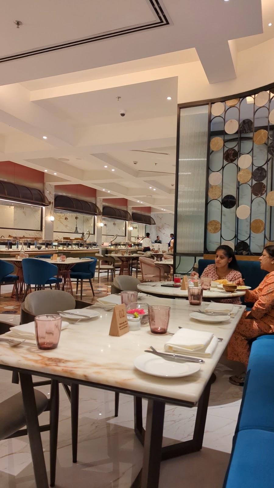 Radisson Hotel Mumbai Goregaon – photo 2