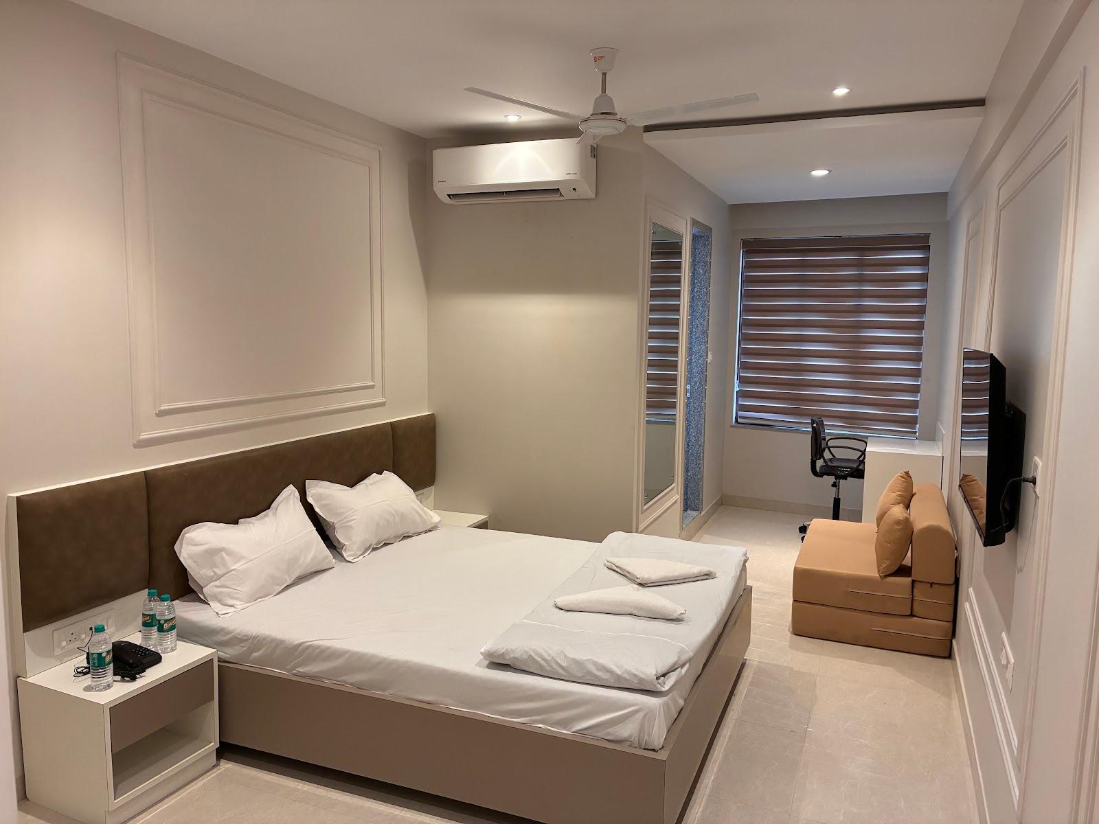 Swarn Hotel – photo 1