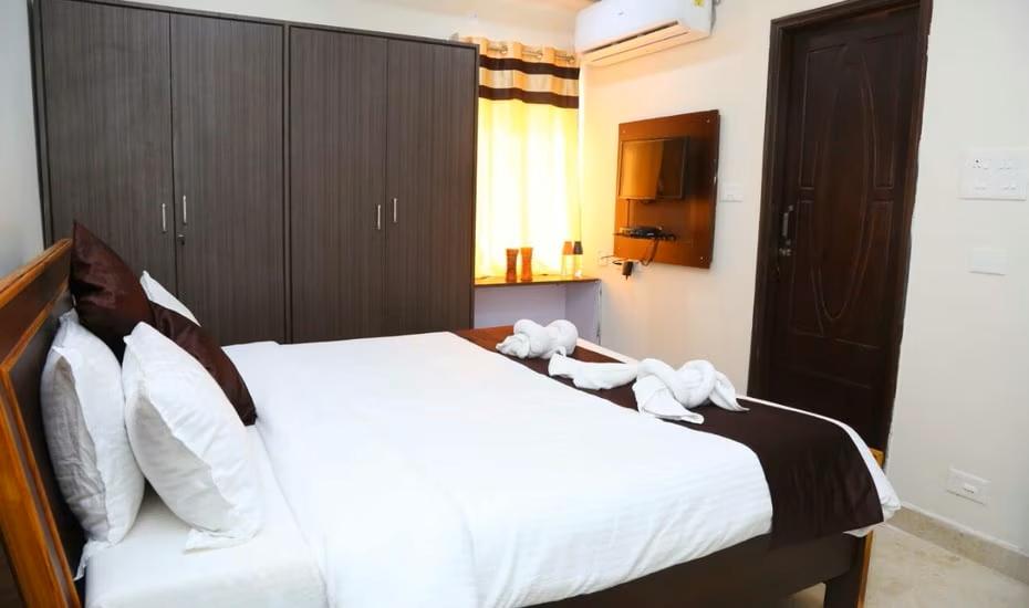 Homey Suites - Vizag Beach