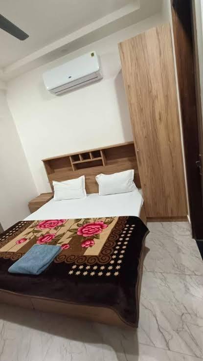 85 The Ganges 2 Bhk Apartment for Homestay – photo 1