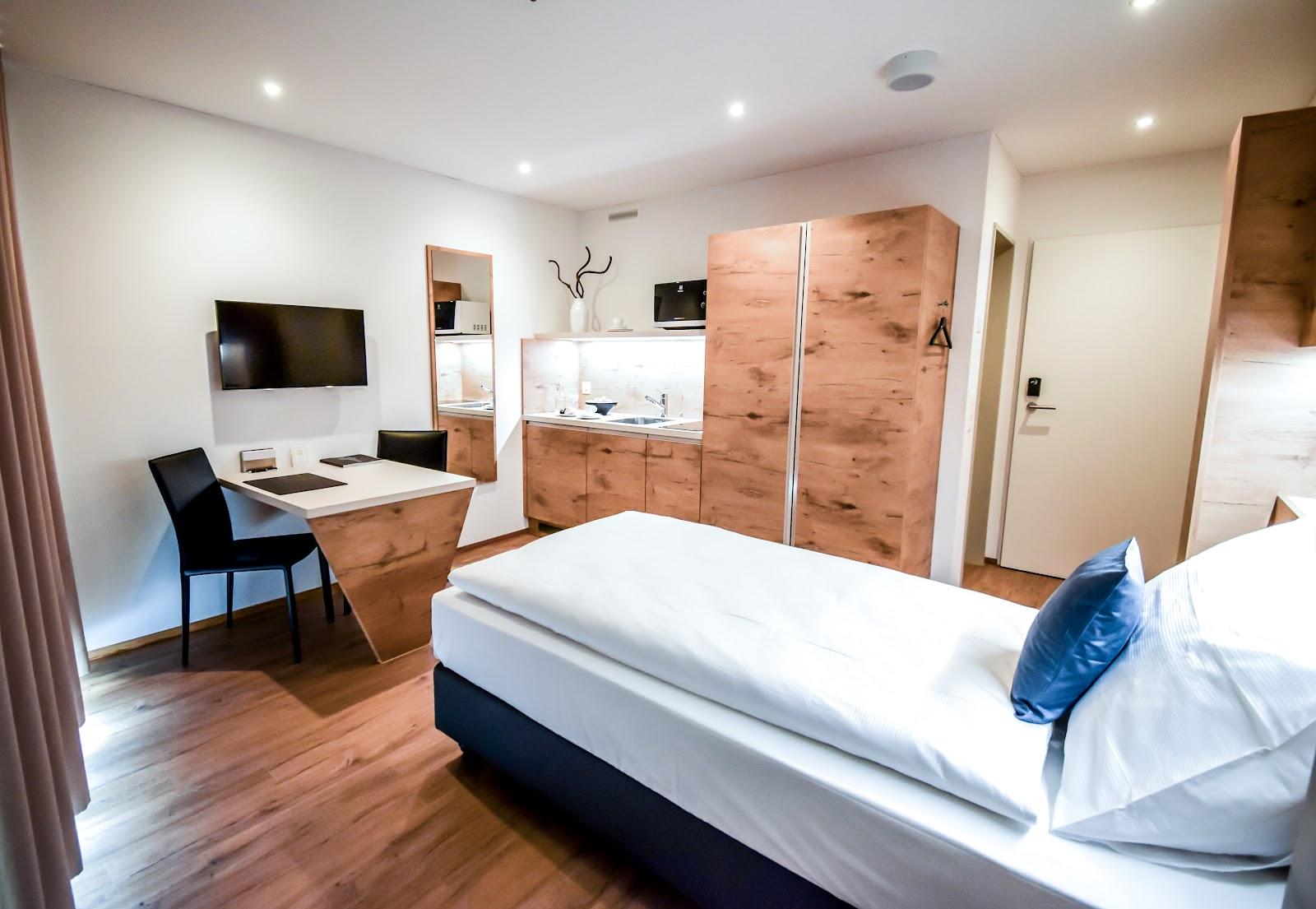 JET HOTEL – photo 3