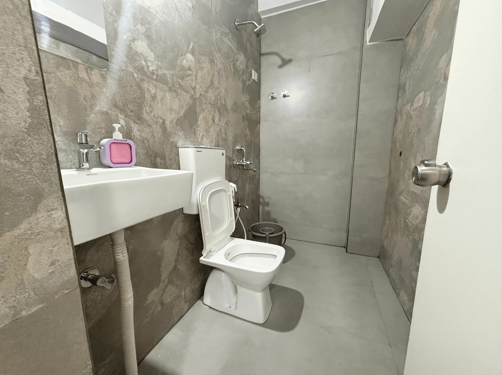 HOTEL ELEVATE SUITES – photo 4