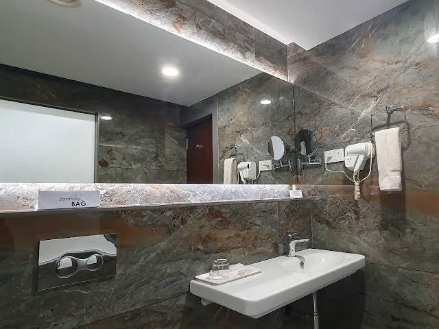 White Palace Hotel – photo 4