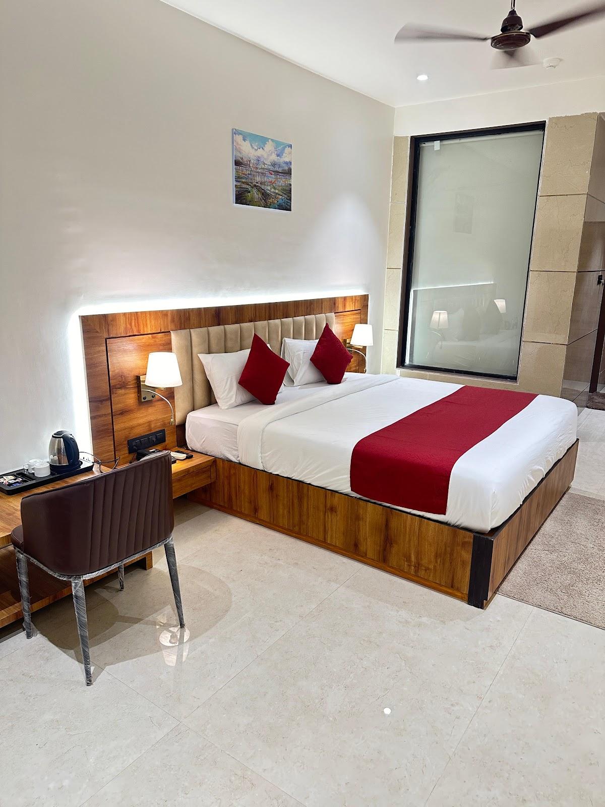 Madhav Residency Hotel – photo 1