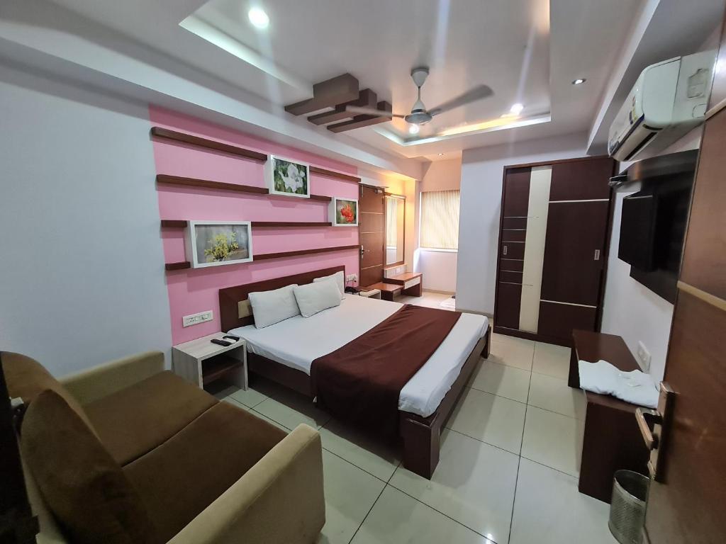 Hotel Kalinga Lake View – photo 1
