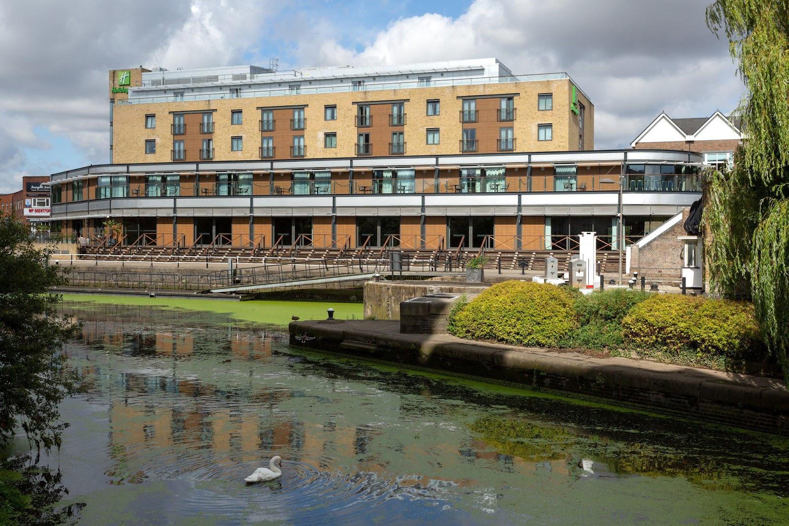 Holiday Inn London - Brentford Lock by IHG – photo 1