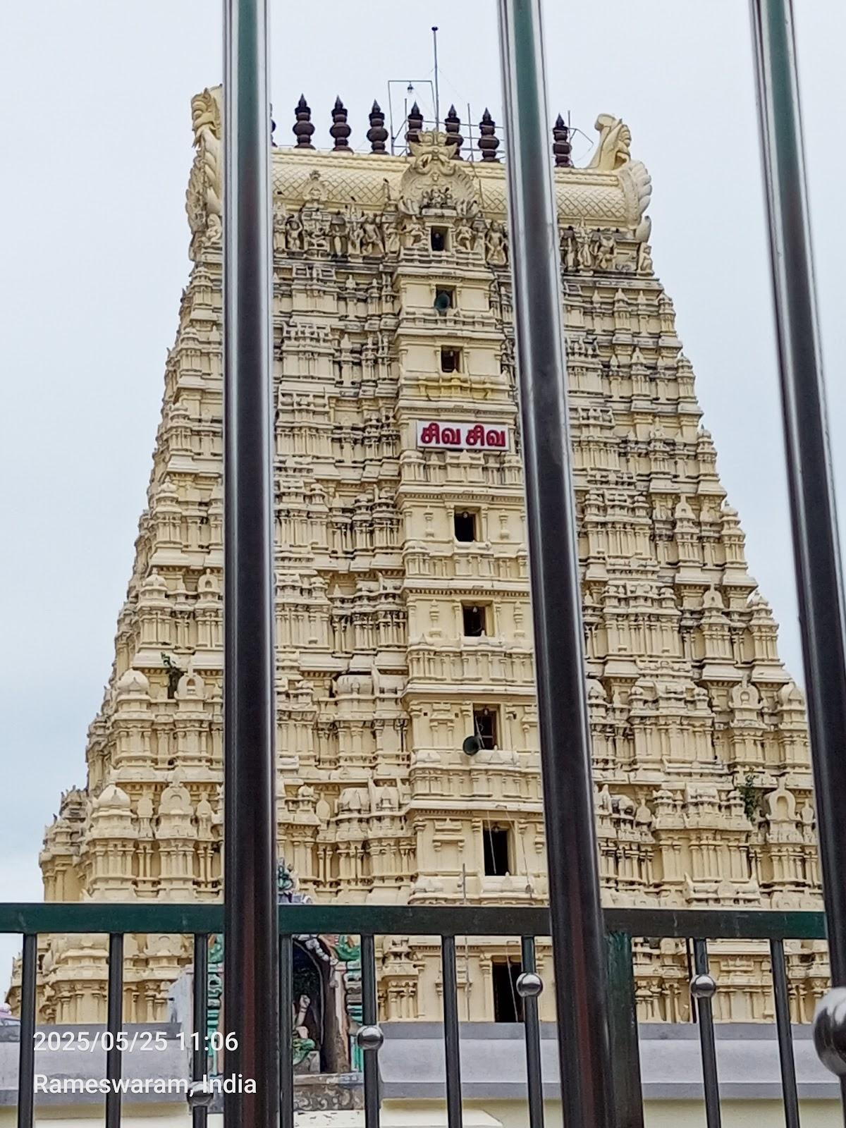 Temple gate – photo 3