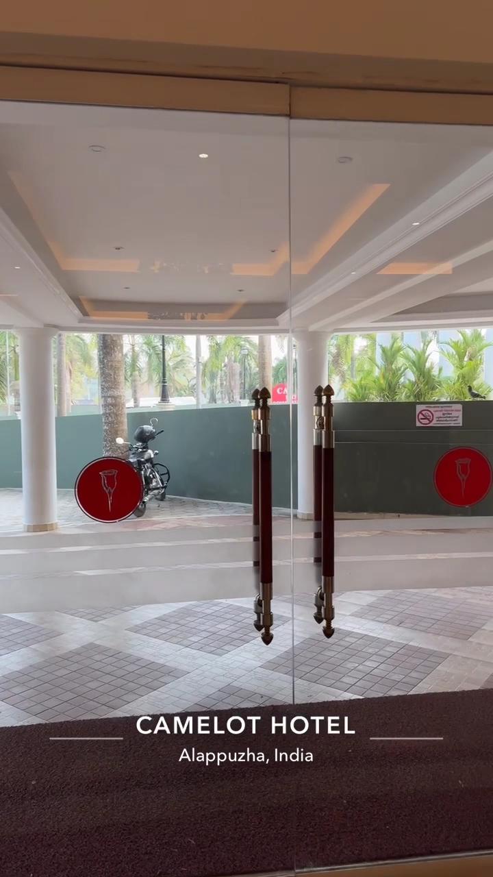 Camelot Hotel – photo 2