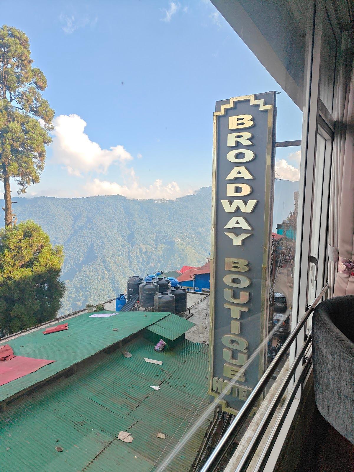 Broadway Boutique Darjeeling – photo 1
