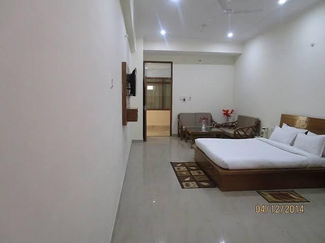 Hotel Vrindavan Garden – photo 4