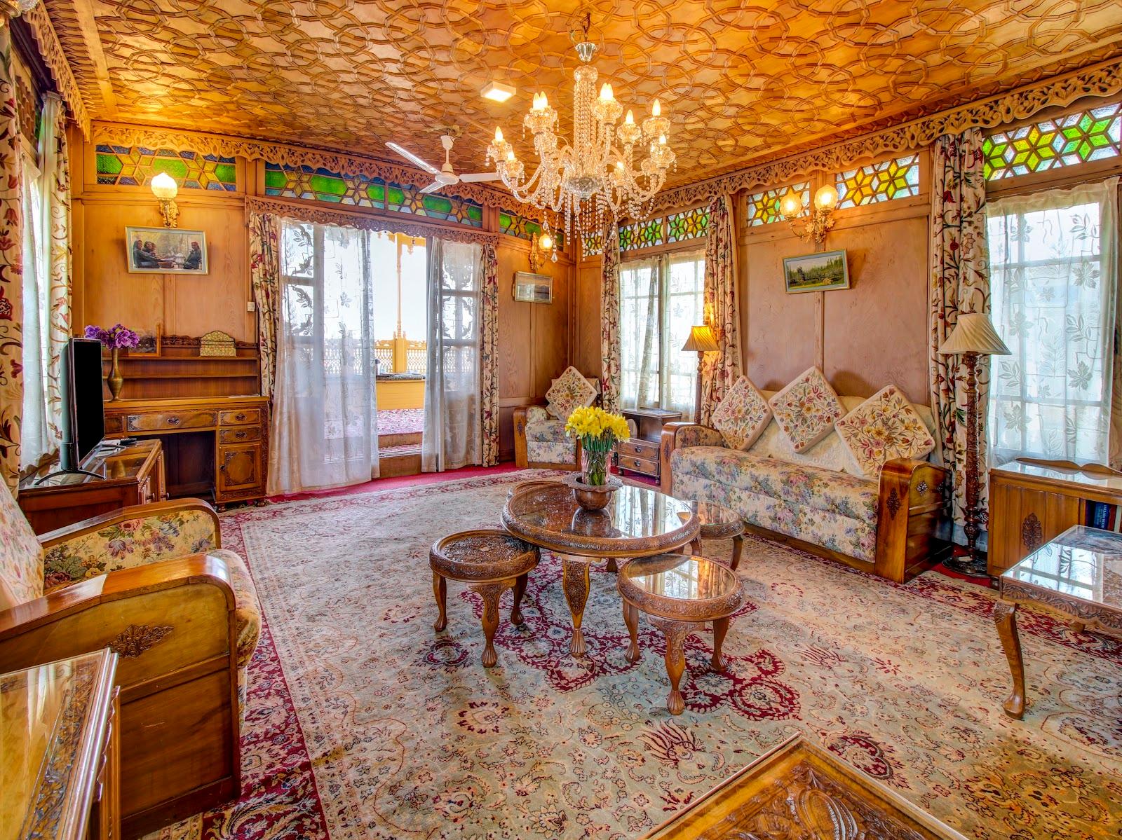 Shahnaz Group of Houseboats – photo 4
