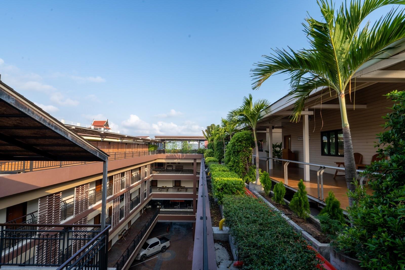 Baywalk Residence – photo 1