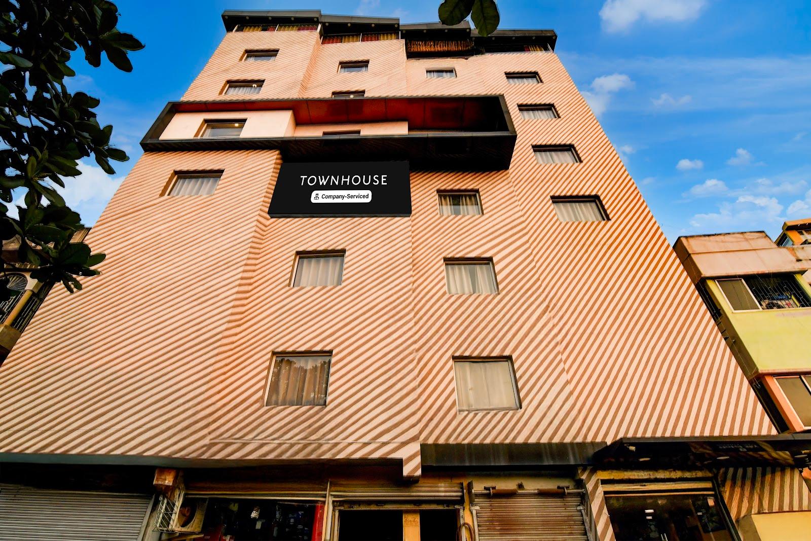 Super Townhouse by OYO VIP Road Formerly The Sky – photo 1