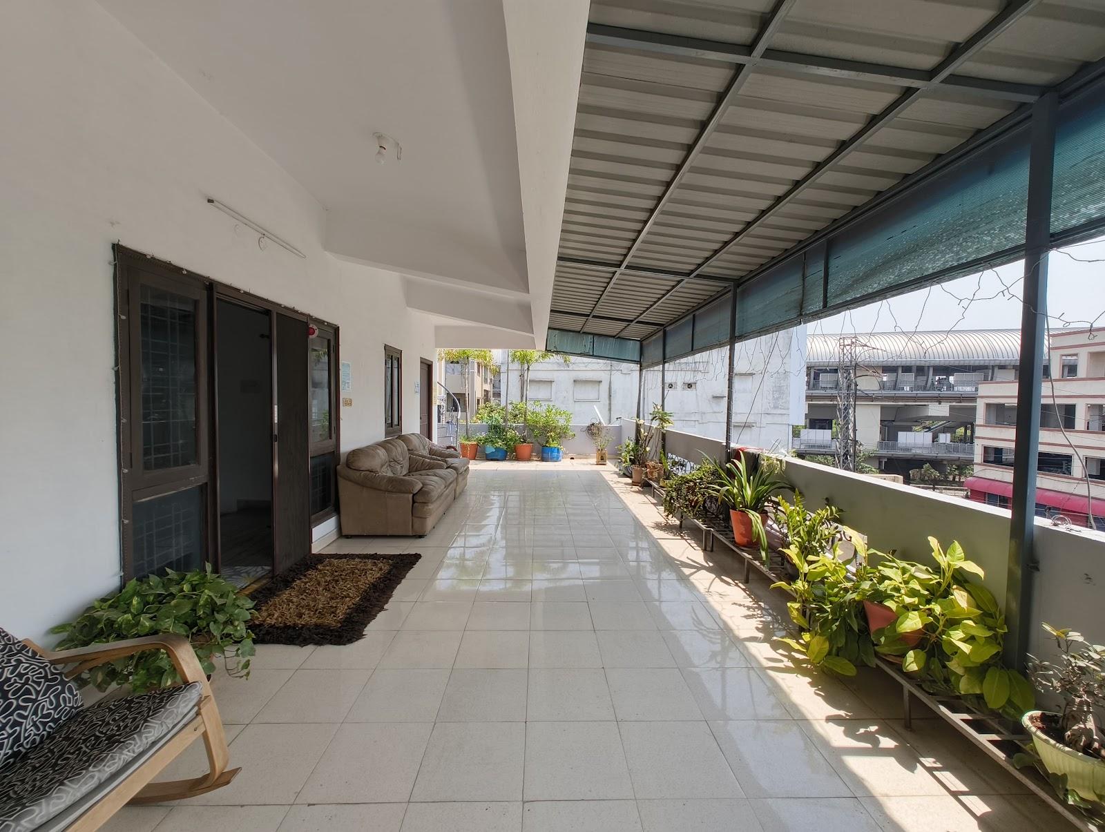 BONJOUR TRAVELLERS HOSTEL – photo 1