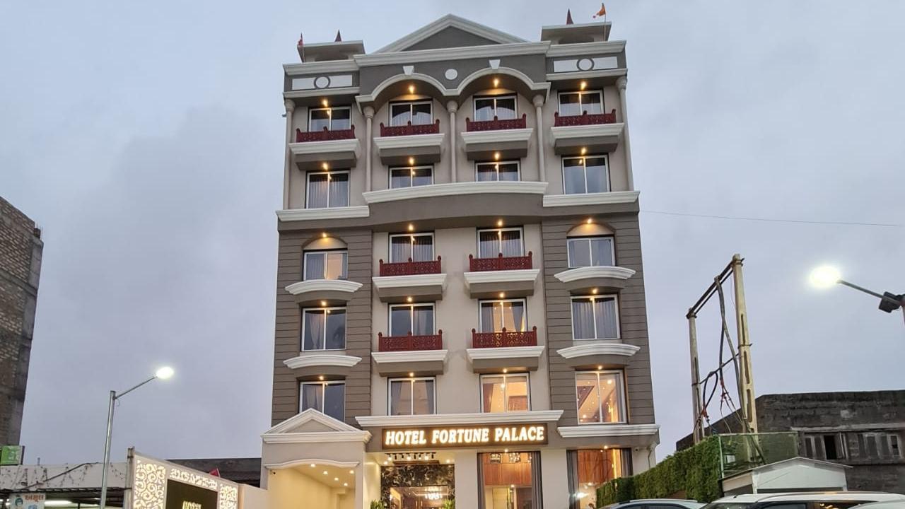 Hotel Fortune Palace Dwarka – photo 1