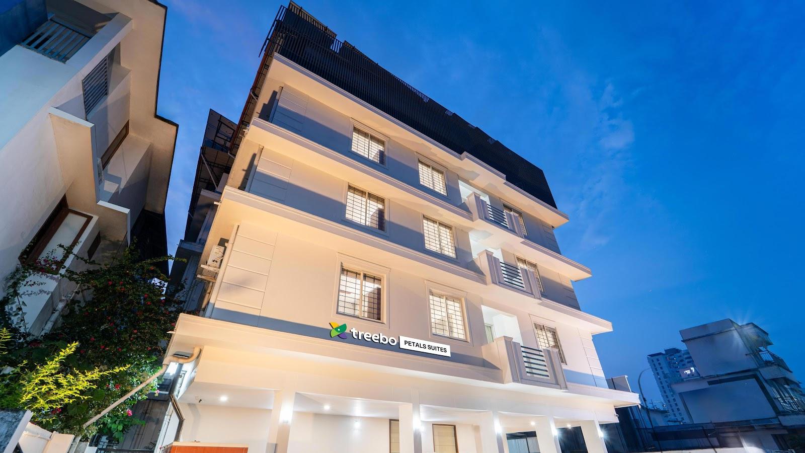 Treebo Petals Suites Marine Drive – photo 1