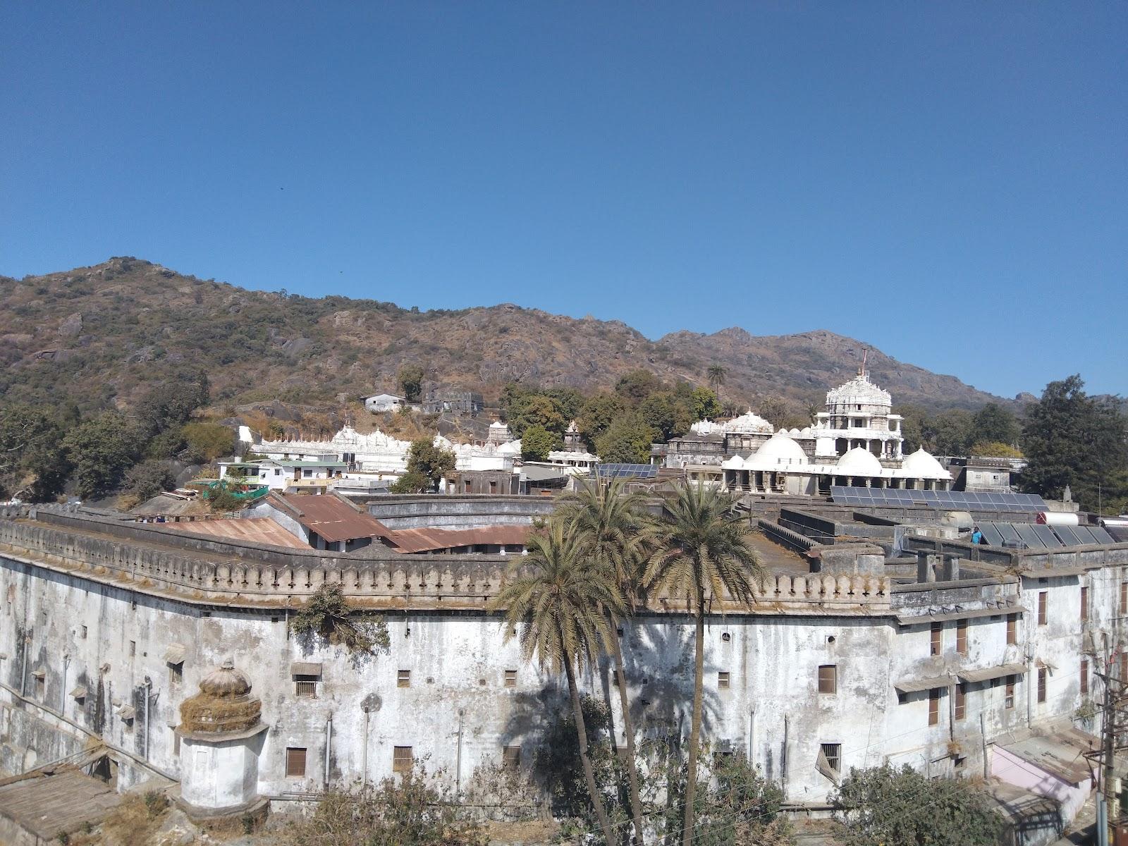 Jain Shwetambar Dharmashala Mount Abu – photo 2