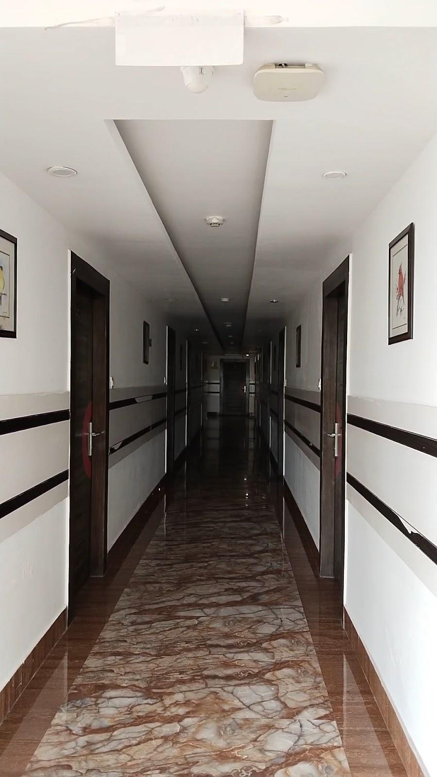 Super Townhouse OAK Hind Palace Near Gomti Riverfront Park – photo 2