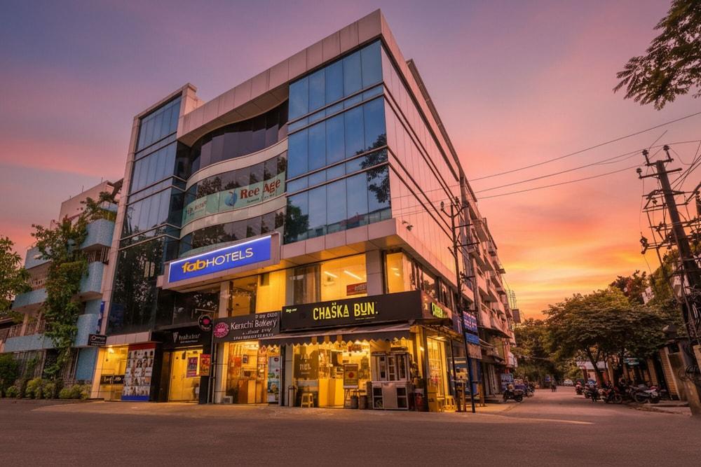 FabHotel Crown Heights - Hotel in Koramangala, Bangalore – photo 4