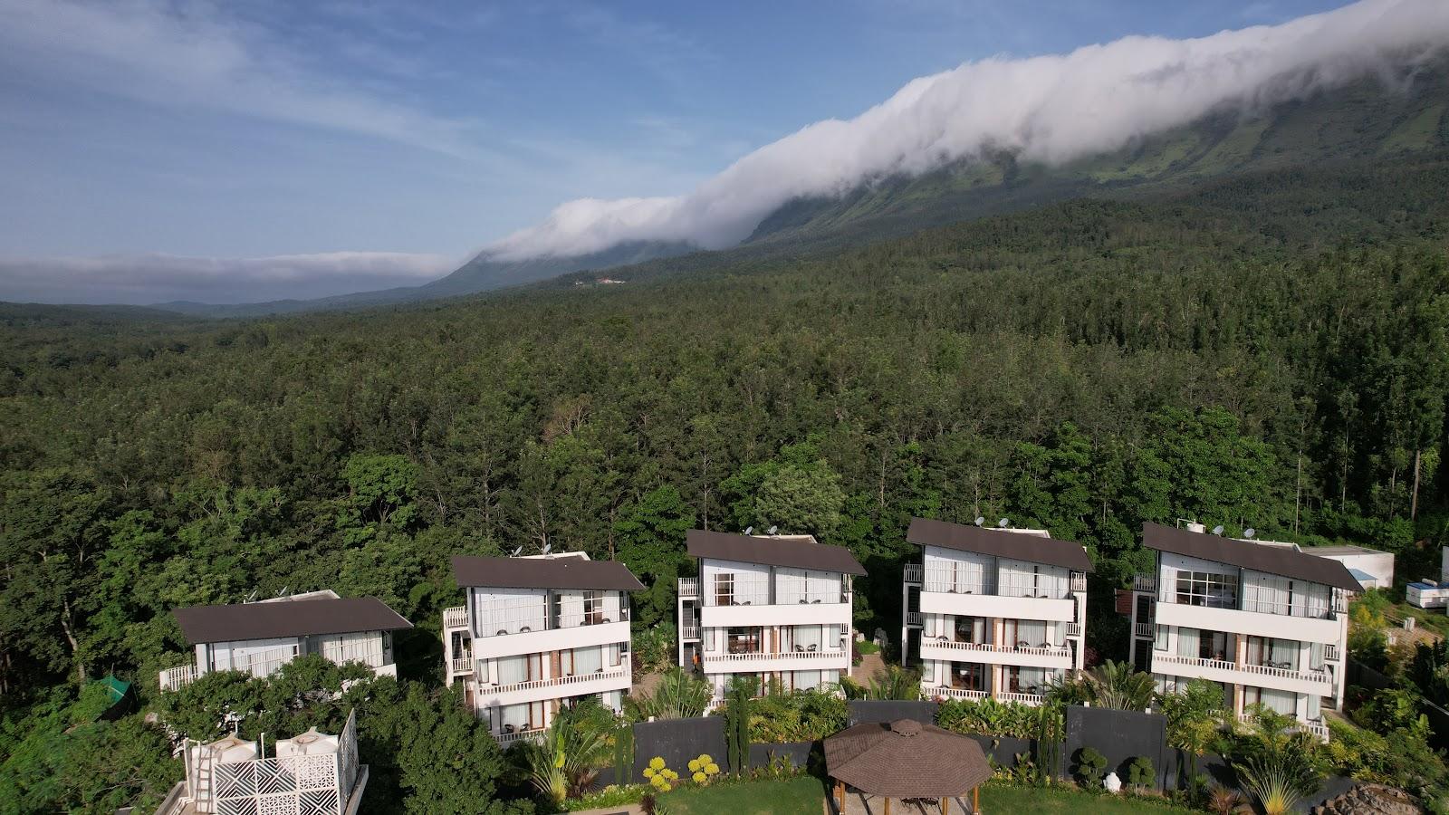 Bindiga Peak Resorts – photo 1