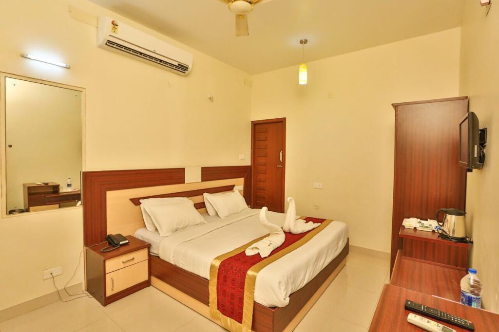 Townhouse by OYO Dindigul Rock Fort Formerly Ramora Grand – photo 3