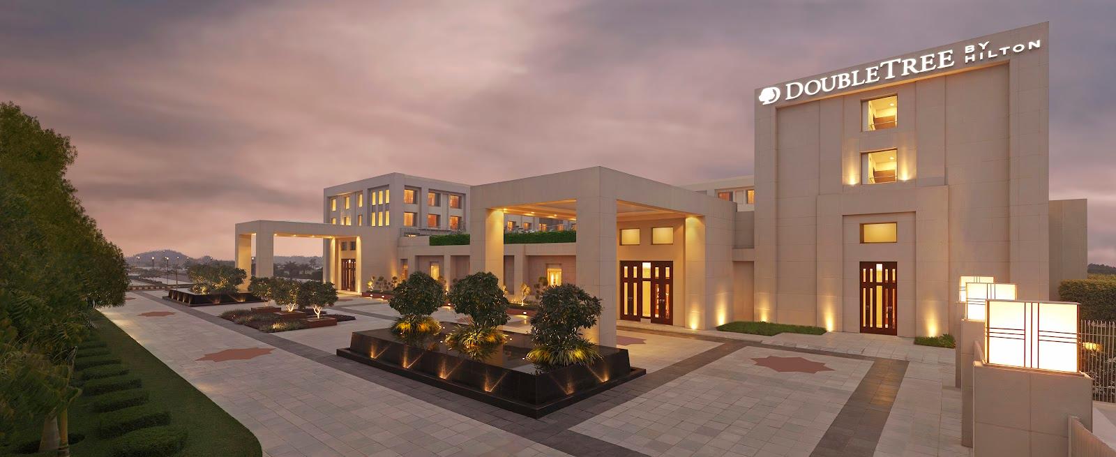 DoubleTree by Hilton Hotel Agra – photo 1