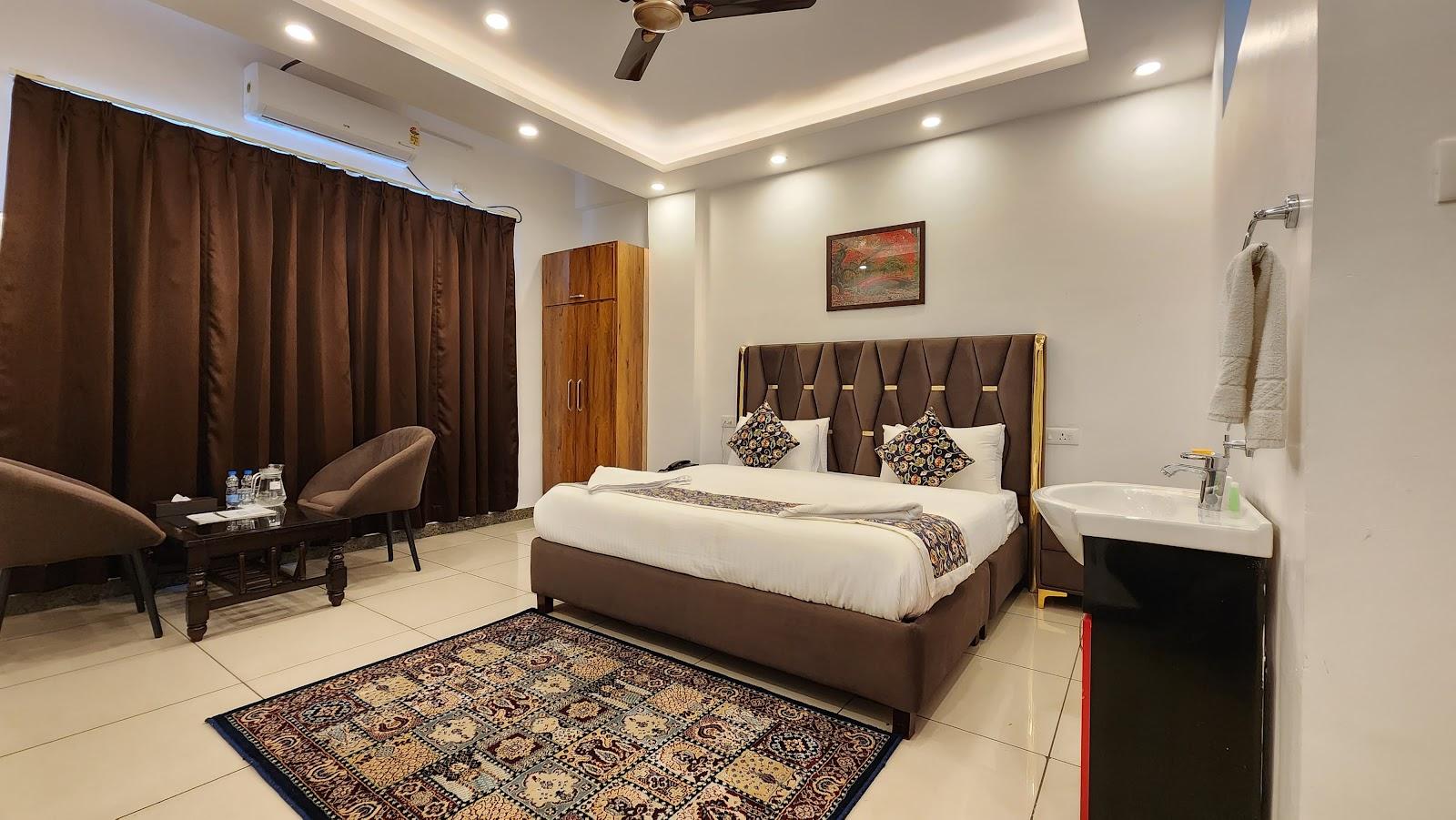 Hotel Azizia Inn – photo 4