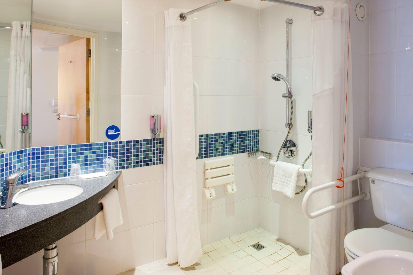 Holiday Inn Express London - Stansted Airport by IHG – photo 4