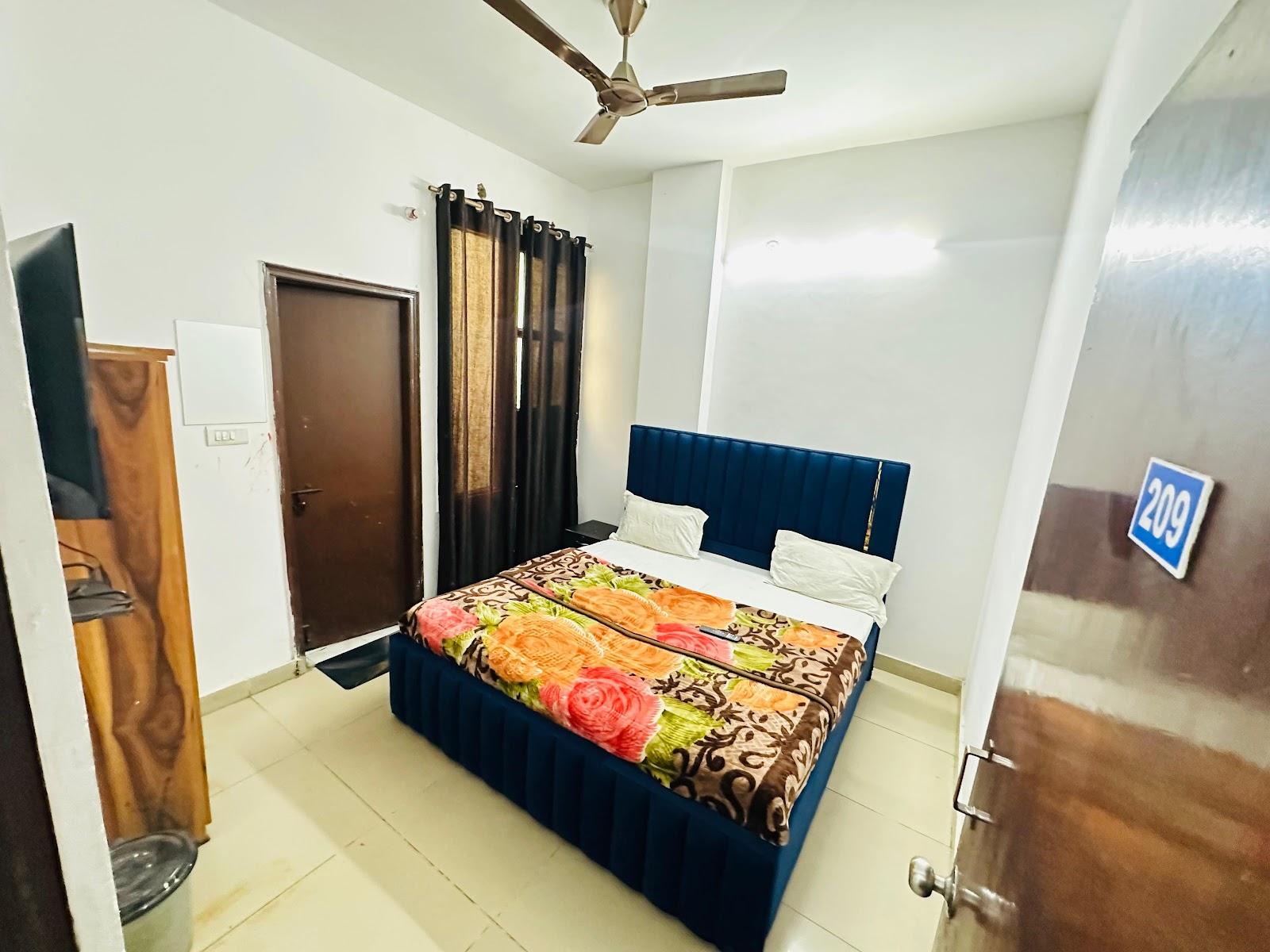 Hotel safe stay gurgaon – photo 3