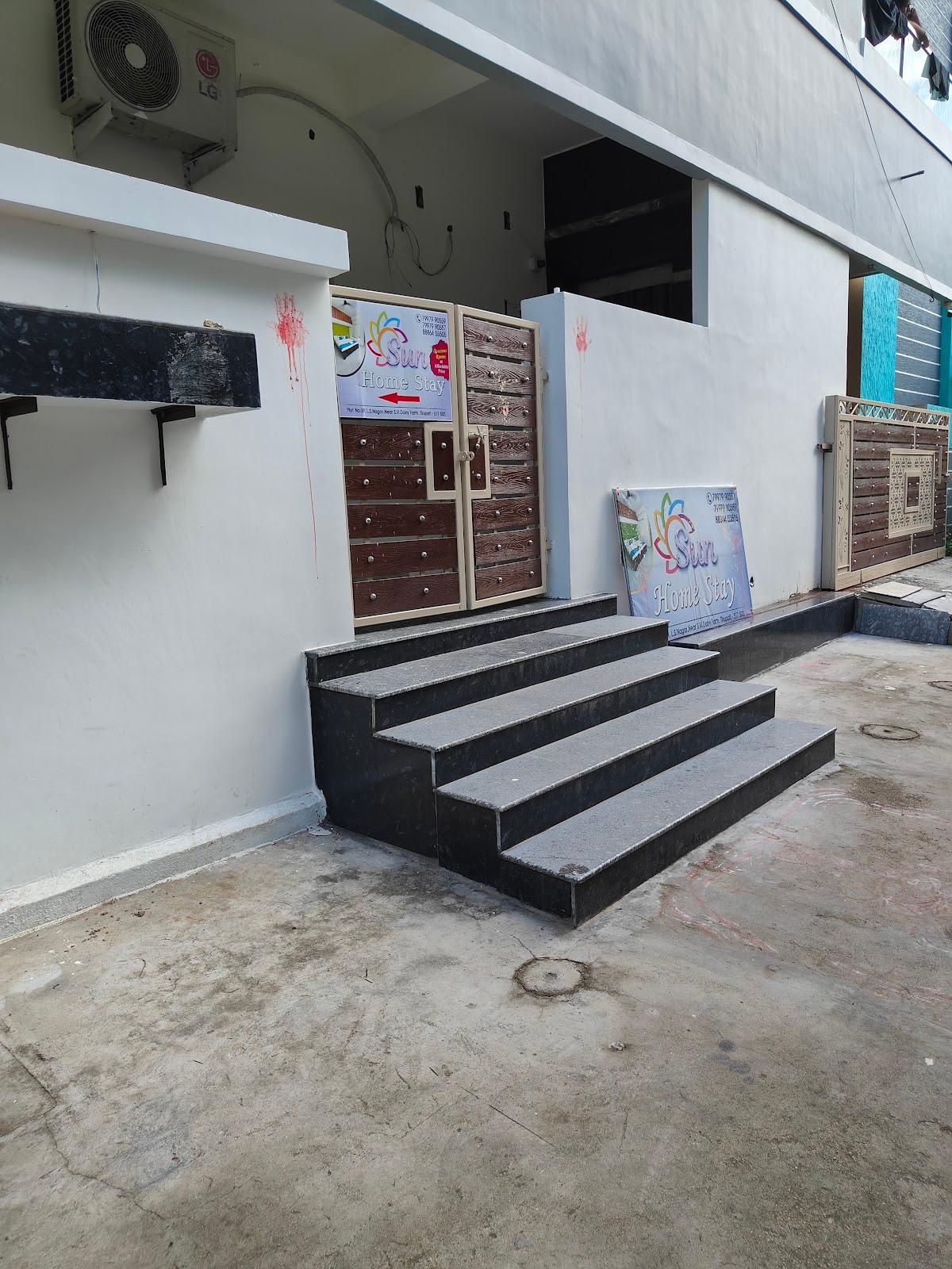 SUN HOME STAY – photo 2