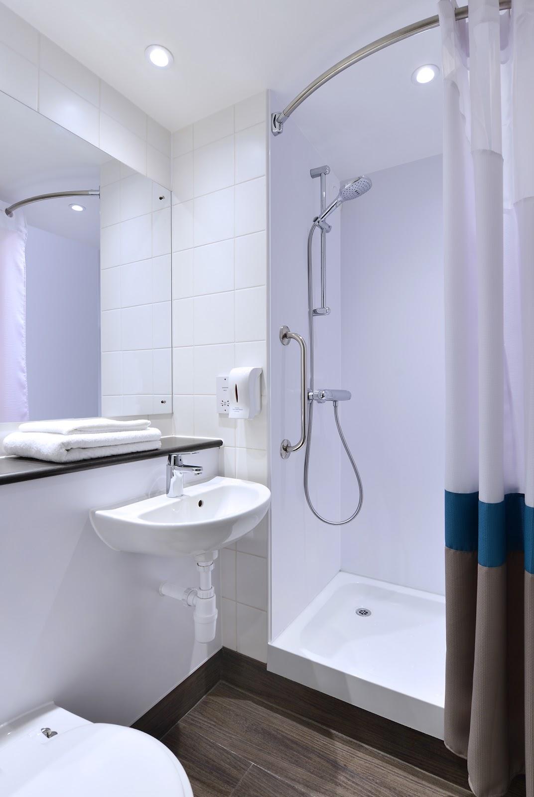 Travelodge London Central City Road – photo 4
