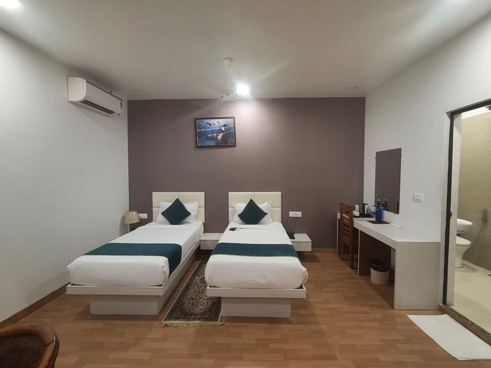 Hotel Advantage Inn – photo 3