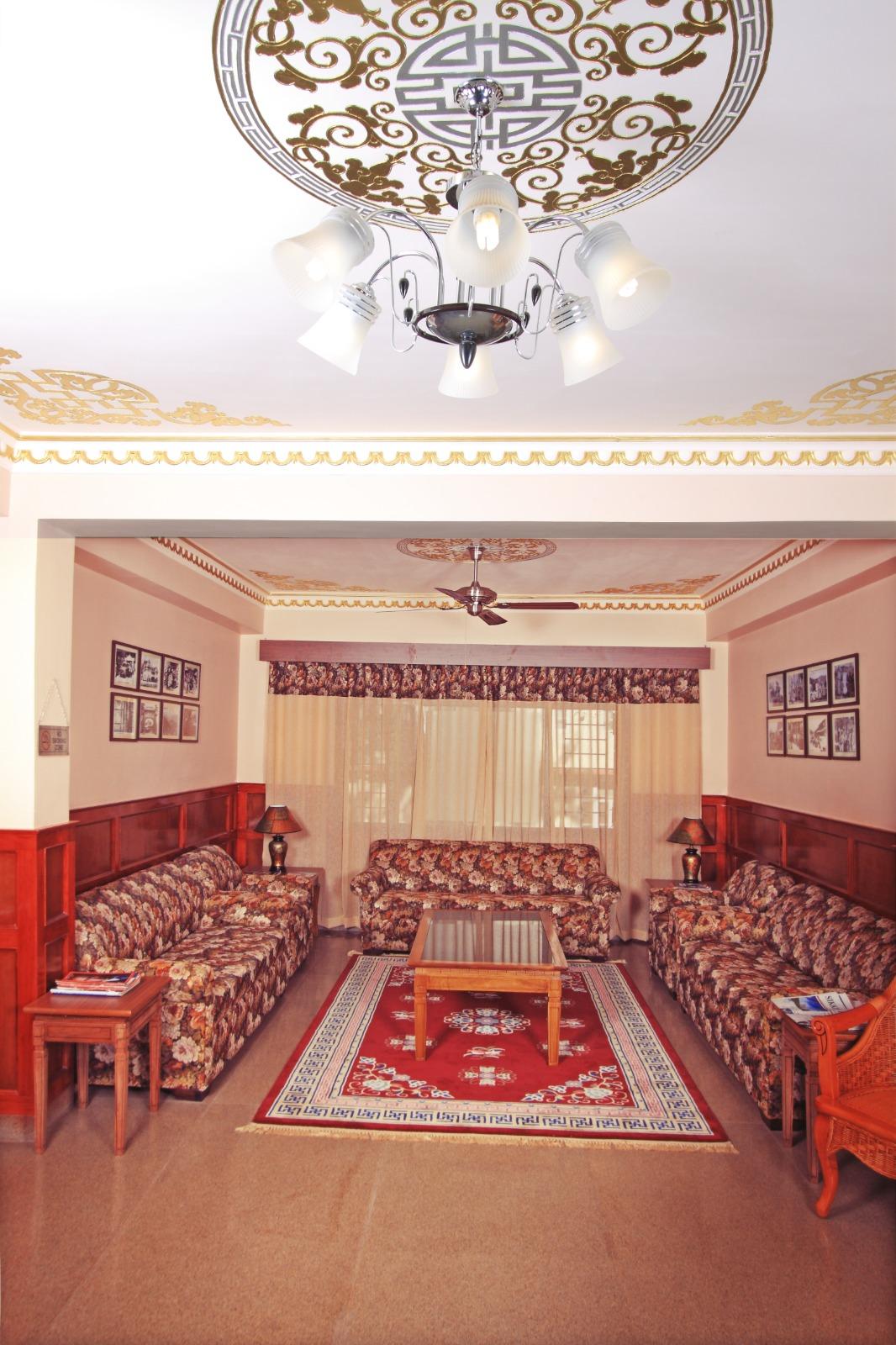 Yarlam Portico – photo 1