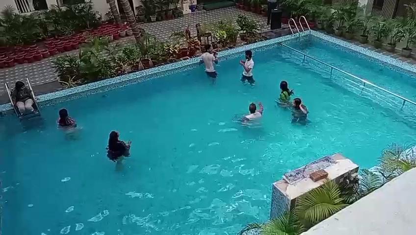 Hotel Lahari Puri – photo 2