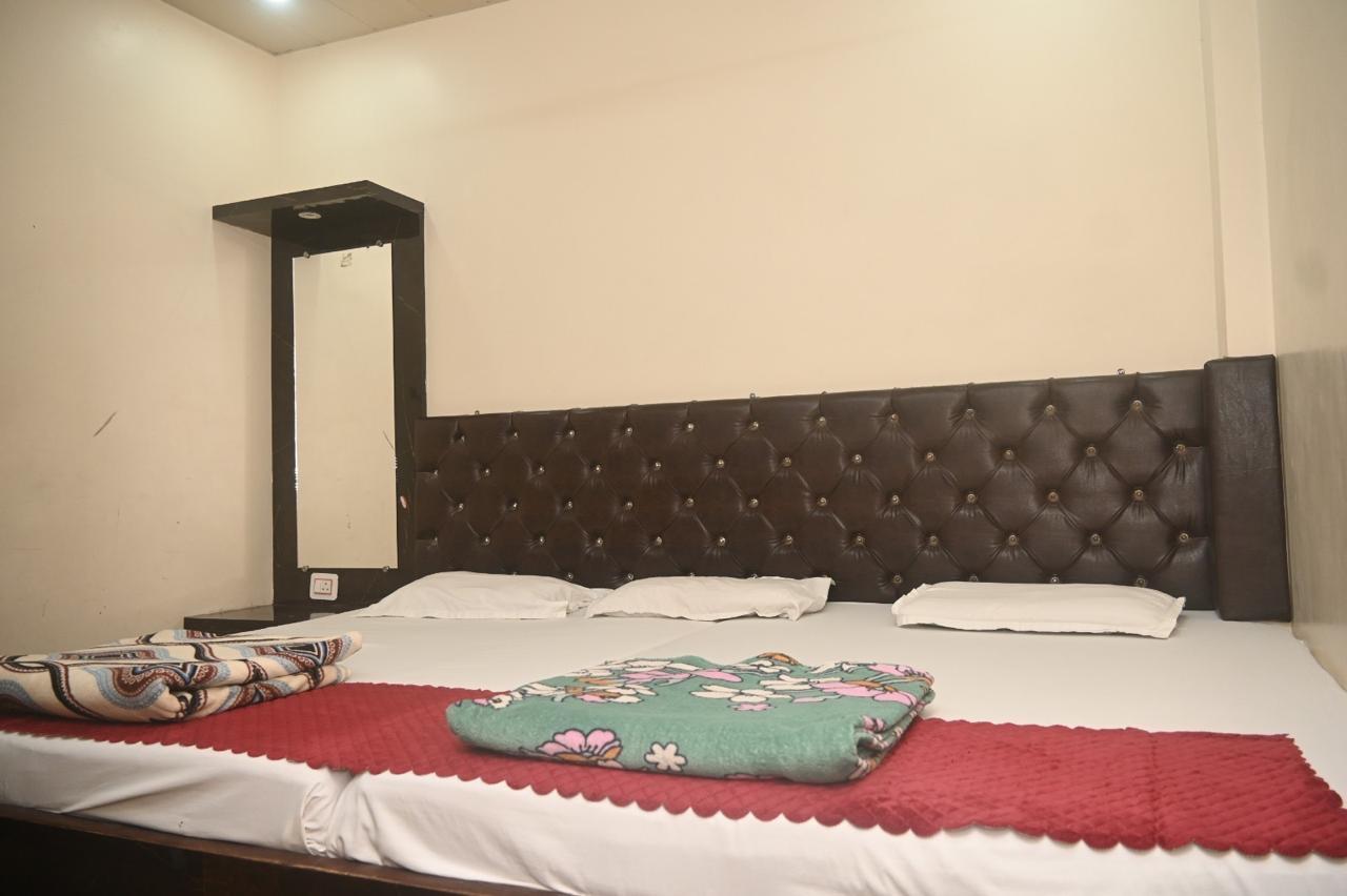 Jai Radhe Krishan Residency – photo 2