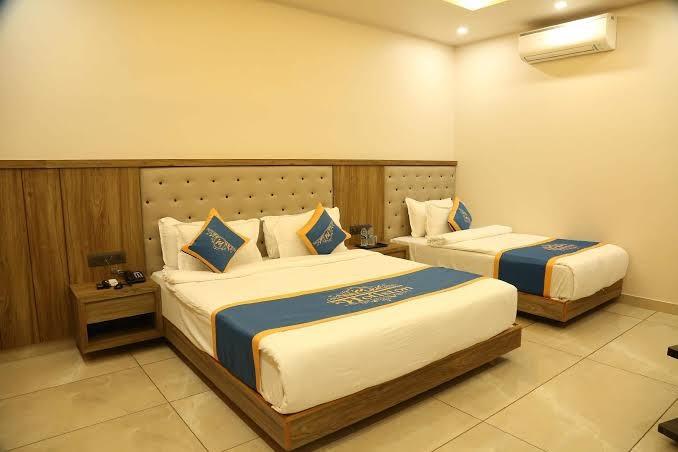 HOTEL HOLISTON – photo 4