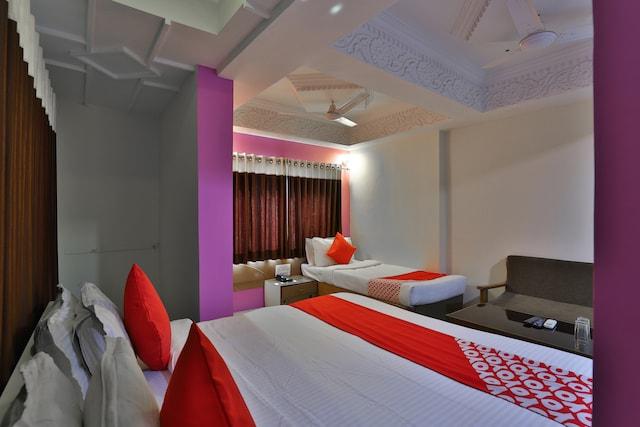 Capital O 27897 Hotel The Grand Bansi – photo 4