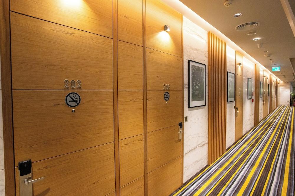 080 Transit Hotel – photo 3