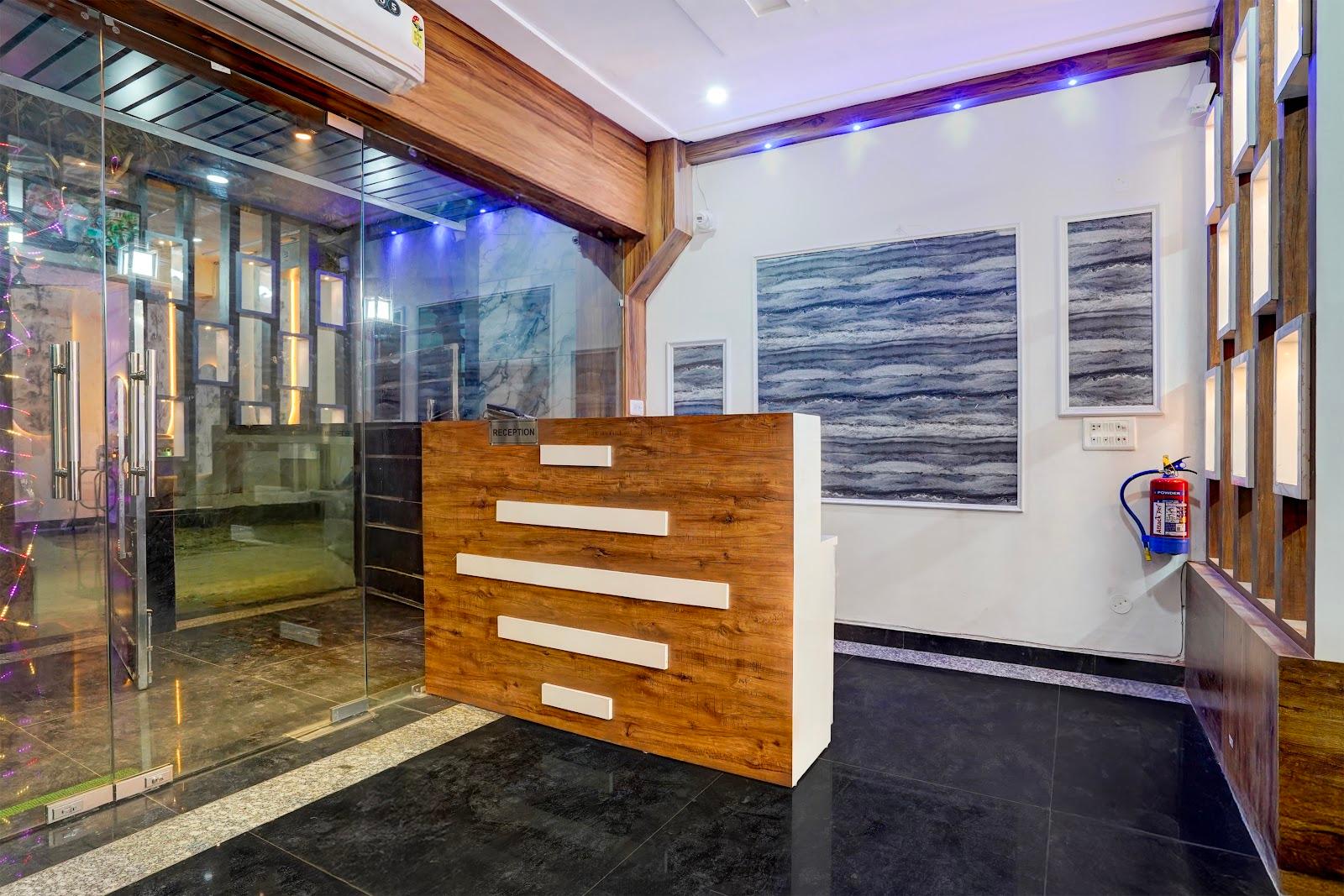 The Royal Corporate Near Sector 52 Metro Station Noida – photo 4