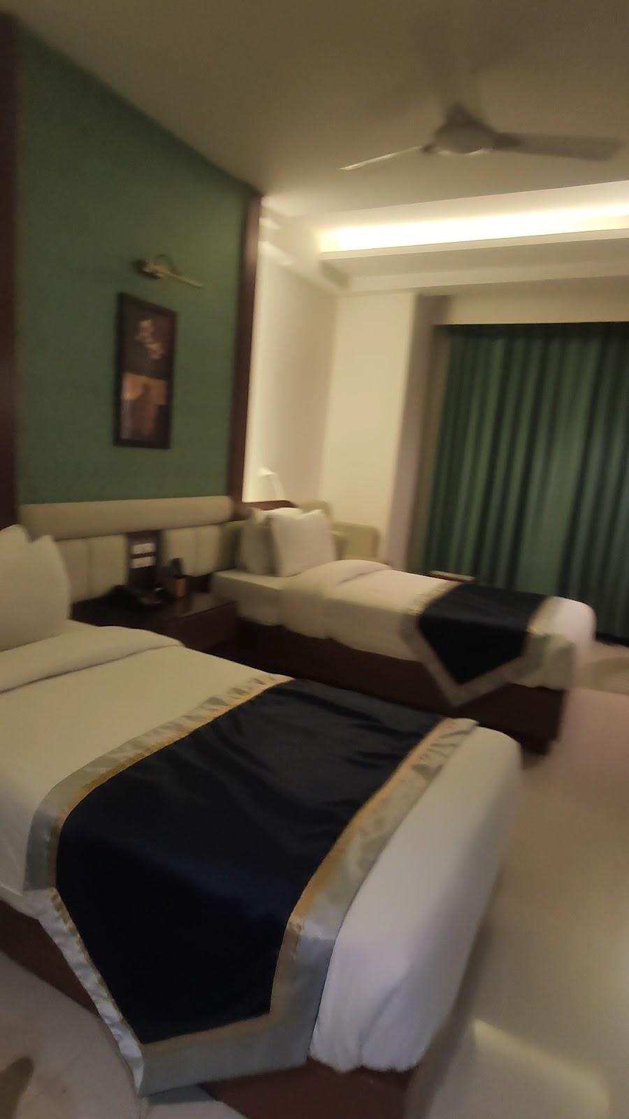 The Pinnacle Inn Sarnath – photo 2
