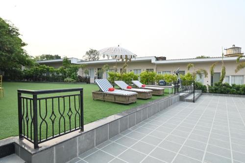 Status Club & Resort